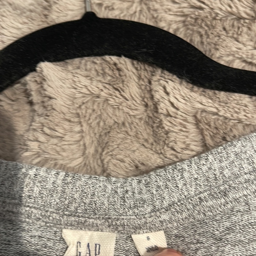 GUC gap soft spun longsleeve top - small - Picture 6 of 8